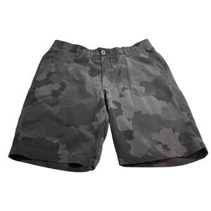 Under Armour UA Shorts Mens Sz 36 Camo Fish Hunter Hiking Heatgear UPF 30
